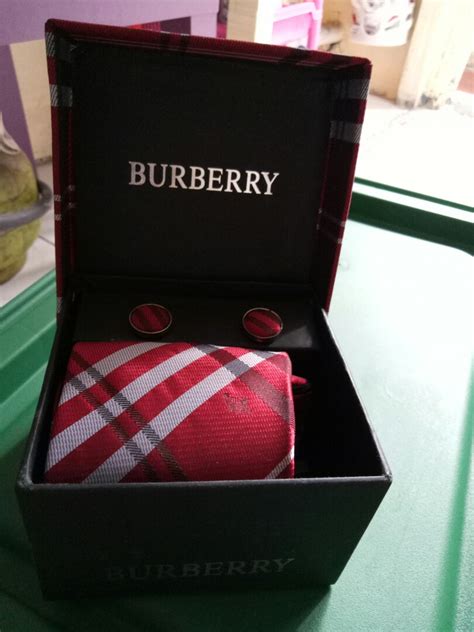 dasi burberry